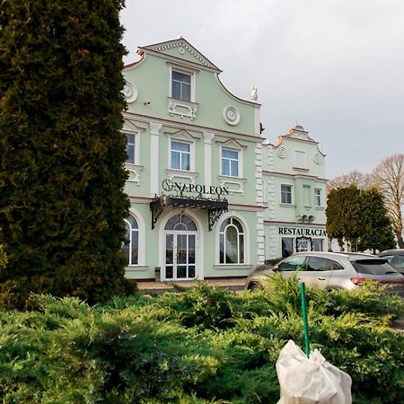 Hotel Napoleon Wroblew  Buitenkant foto
