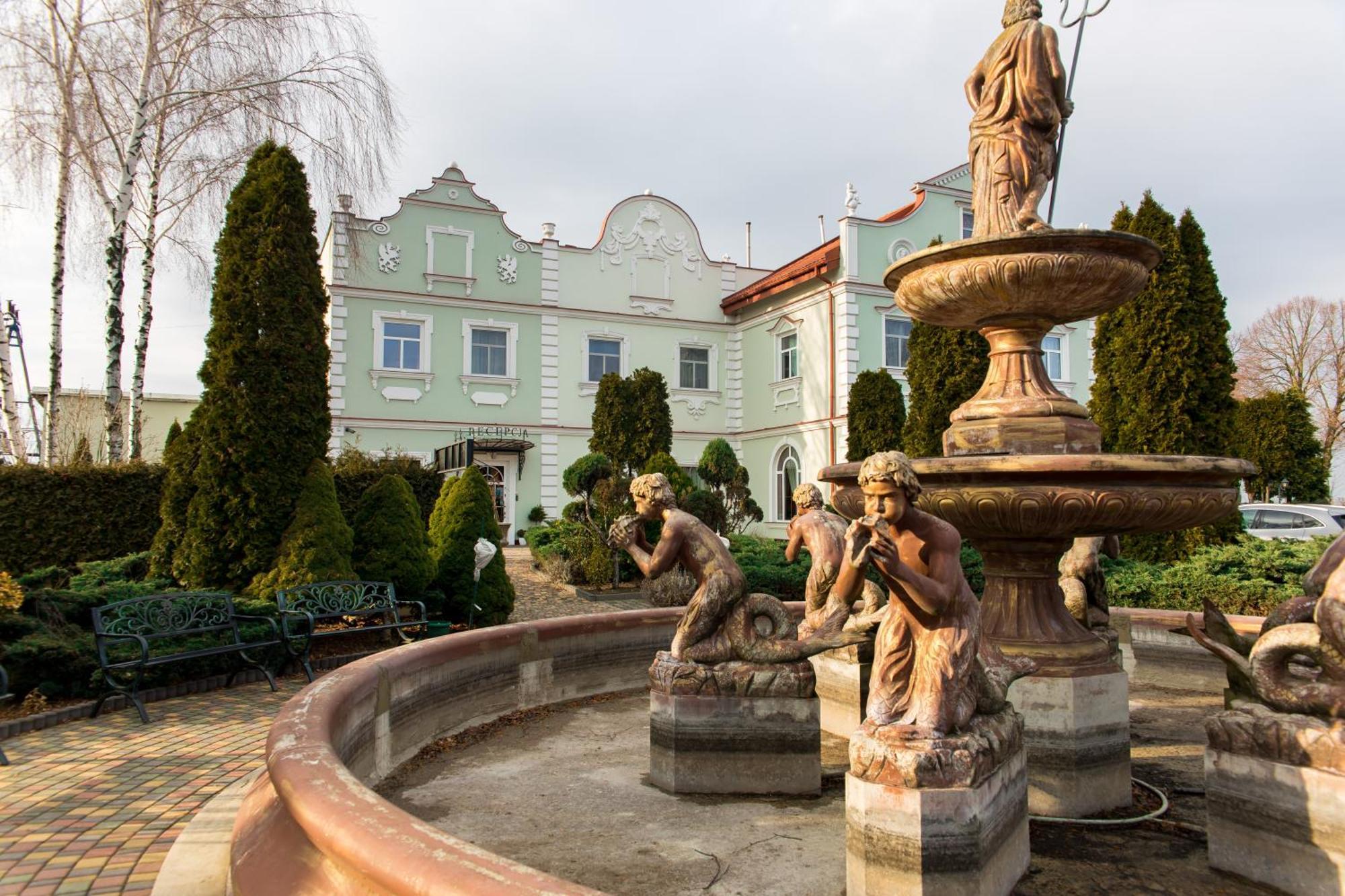 Hotel Napoleon Wroblew  Buitenkant foto