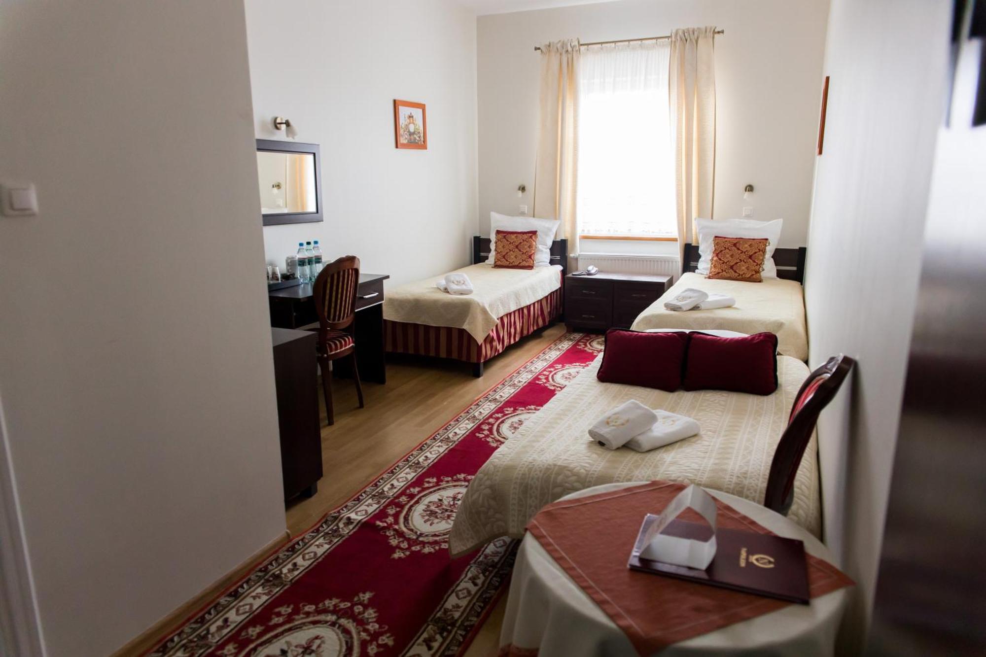 Hotel Napoleon Wroblew  Buitenkant foto