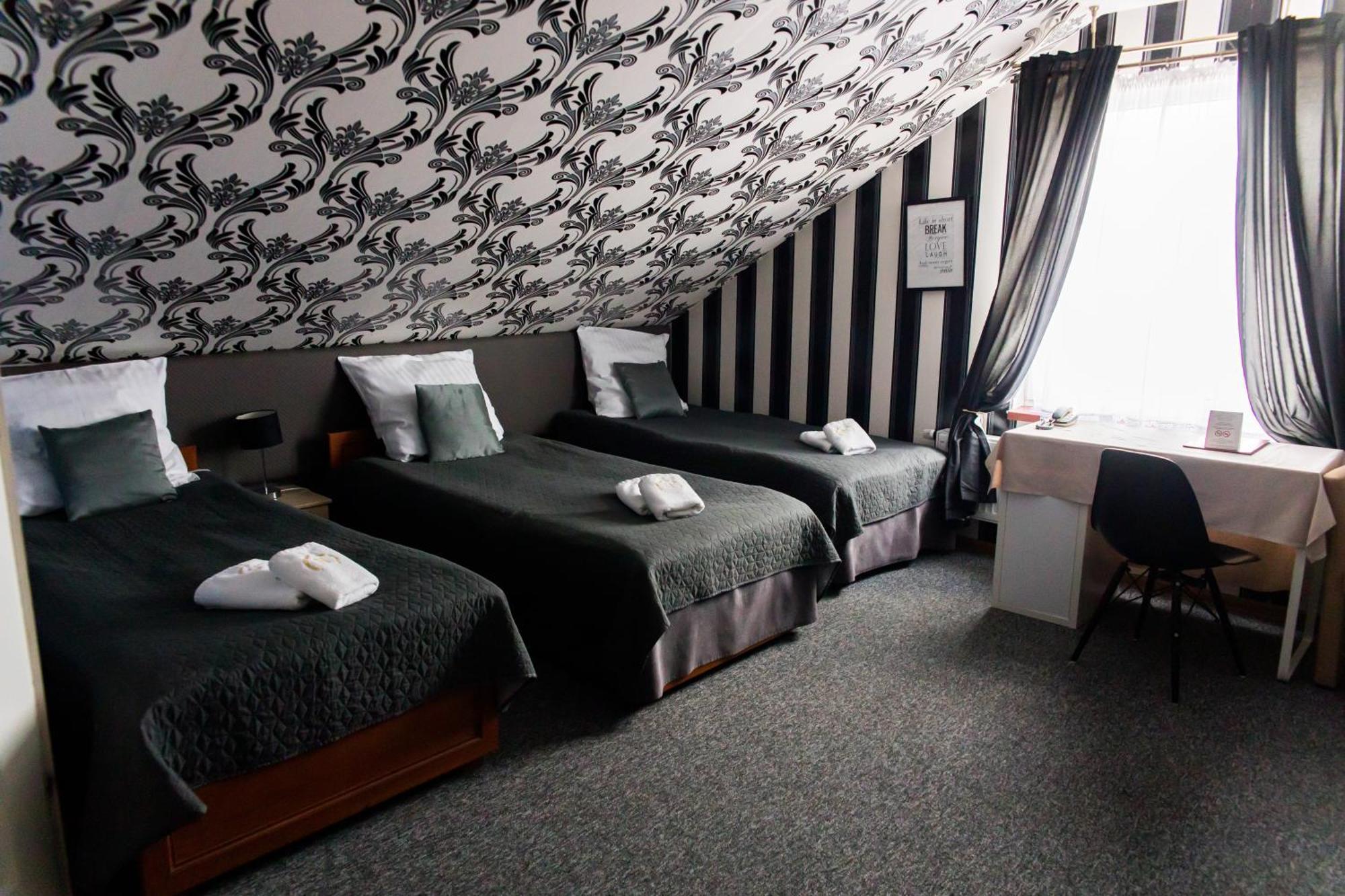 Hotel Napoleon Wroblew  Buitenkant foto
