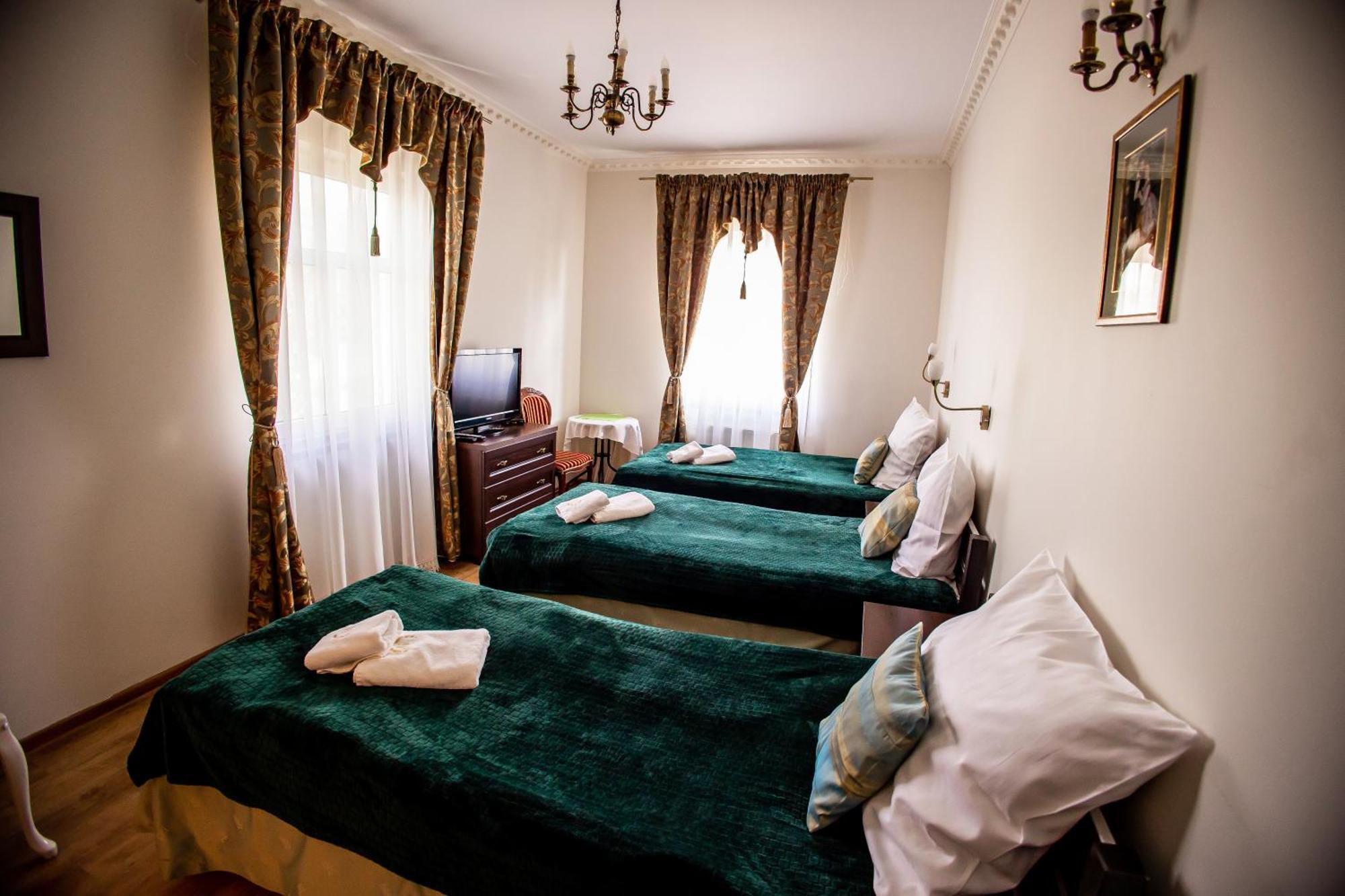 Hotel Napoleon Wroblew  Buitenkant foto