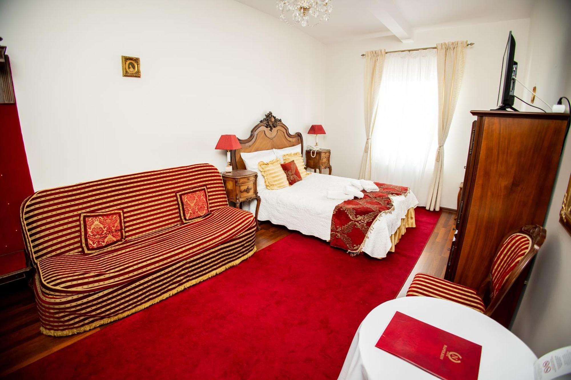 Hotel Napoleon Wroblew  Buitenkant foto